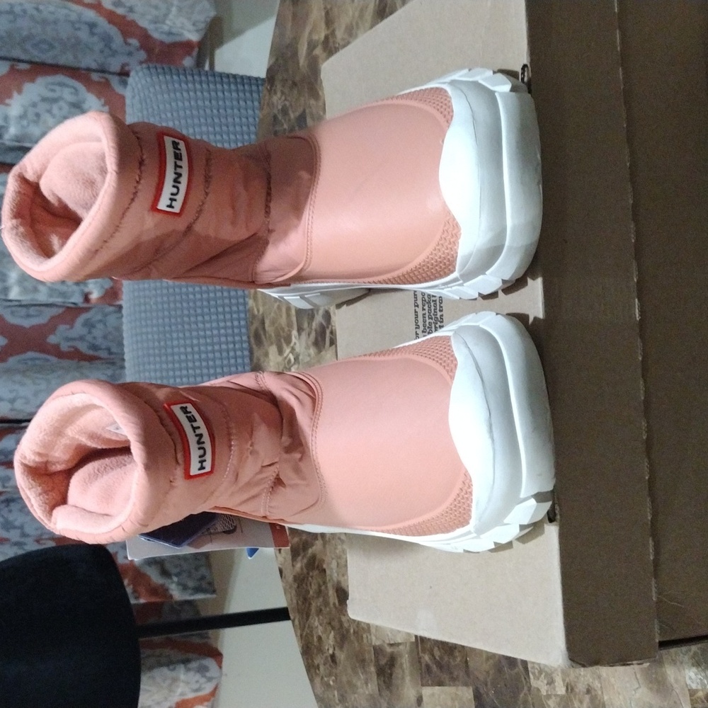 Hunter Pink Winter Boots - Picture 5 of 9